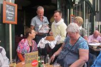 2015-04-24 Haoneborrel D n Hertog - cake en vaandel 03 2015-04-24 Haoneborrel D n Hertog - cake en vaandel 03